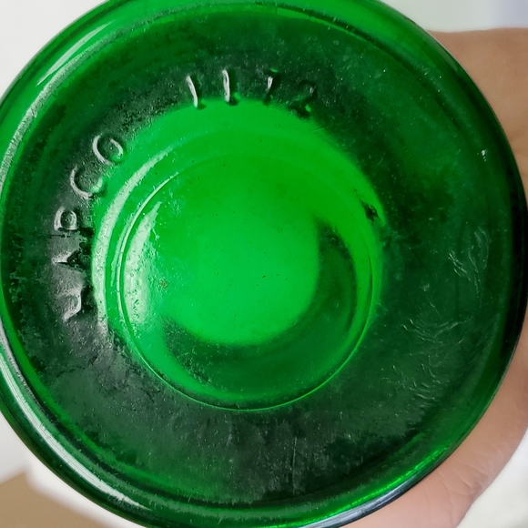 - Vintage NAPCO 8” emerald green glass vase #1172 - Picture 4 of 4